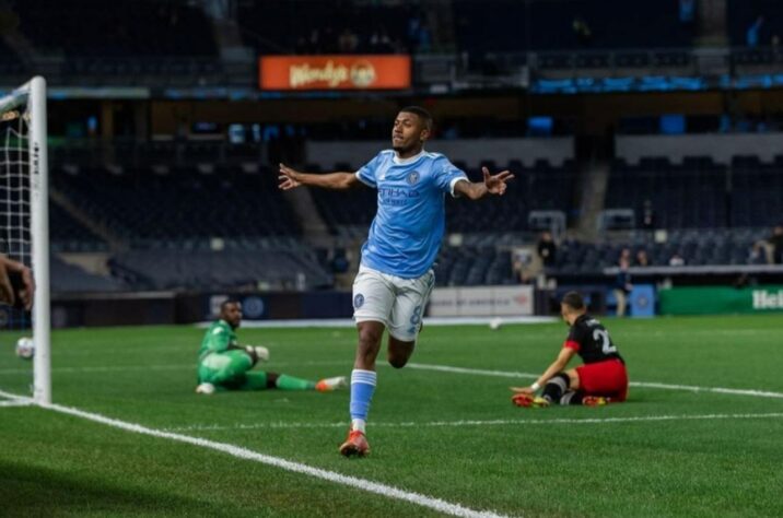 ESQUENTOU - O Athletico-PR estuda a contratação do atacante Thiago Andrade, jogador de 22 anos que defende o New York City (MLS). A informação foi veiculada pela jornalista Nádia Mauad. De acordo com apuração do Futebol Latino/LANCE!, as conversas estão em estágio inicial.