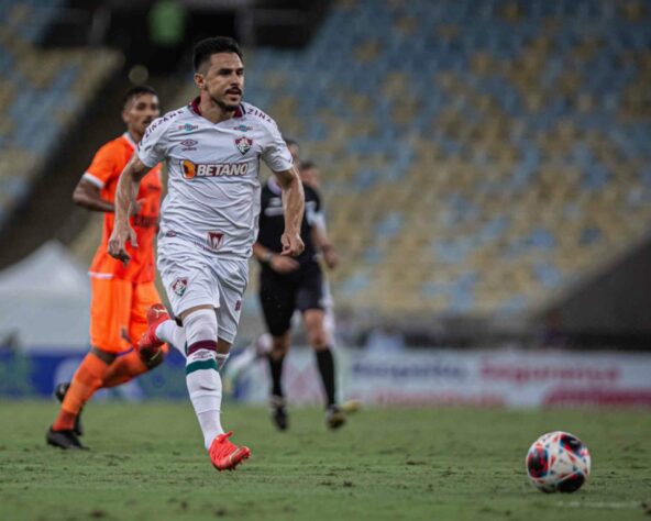 ESQUENTOU - O LANCE! apurou que empresários ofereceram o atacante Willian Bigode, do Fluminense, para o São Paulo, que avalia o nome do jogador. Inicialmente o jogador chegaria ao clube por empréstimo até o fim do ano, quando encerra seu vínculo com o clube carioca. 