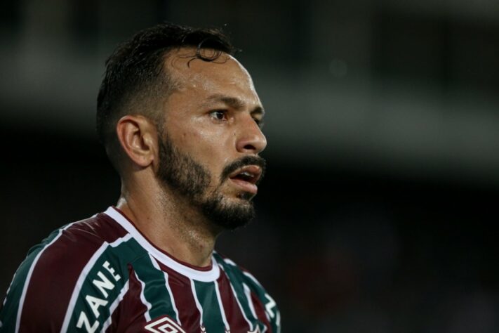 FECHADO - O volante Yago Felipe está de saída do Fluminense. O destino do jogador de 28 anos é o Bahia, que o contratou em definitivo. A equipe baiana, que agora é gerida pelo Grupo City, vai pagar R$ 8 milhões fixos pela contratação do meia e podem desembolsar mais R$ 2 milhões em bônus. O Flu tem 60% do passe de Yago, enquanto a Tombense é dona de 40%. O jornalista Marcello Neves, do jornal "O Globo", deu a informação primeiramente, e o LANCE! confirmou.