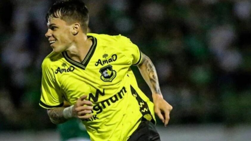 Corinthians: Chrystian Barletta, 21 anos (atacante) - Clube atual: São Bernardo / O atacante tem tudo encaminhado com o Timão e pode se transferir assim que o São Bernardo for eliminado na competição. O jogador chegou a ficar de fora da estreia do time do ABC na Copa do Brasil para poder ser inscrito pelo Corinthians na sequência da competição. 