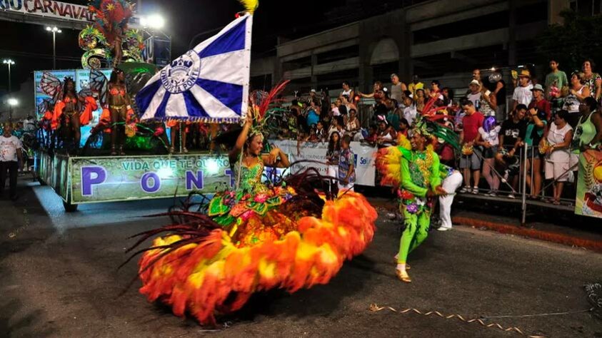 Rio de Janeiro: os desfiles do Grupo de Avaliação e Série Prata serão realizados na Estrada Intendente Magalhães. 