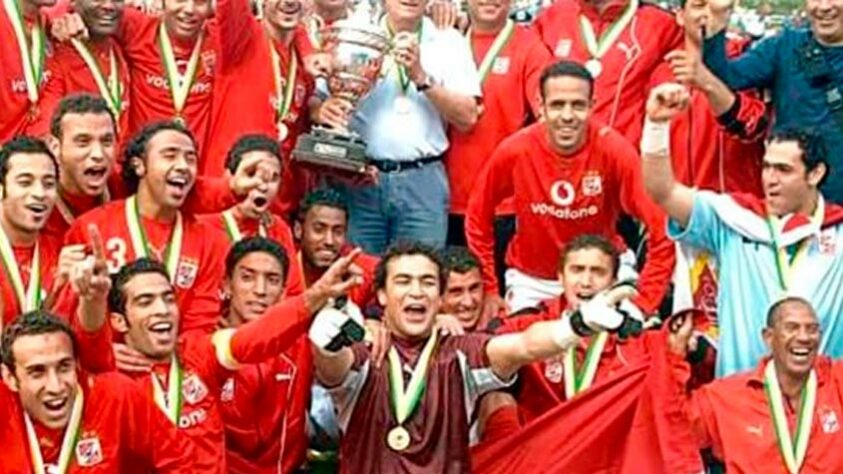 17º lugar (empate entre seis clubes) - Étoile du Sahel (TUN): 9 títulos - 1 Liga dos Campeões da CAF, 2 Copas das Confederações da CAF, 2 Recopas Africanas, 2 Copa da CAF e 2 Supercopas Africanas