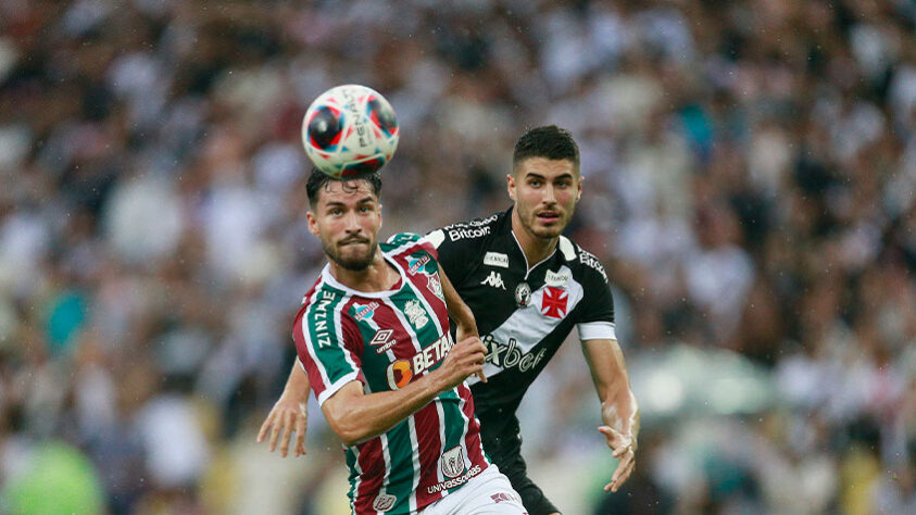 Neste domingo (12/2), o Vasco gerou perigo ao Fluminense, e fazia do goleiro Fábio o nome do jogo. No segundo tempo, contudo, os laterais e o volante cometeram erros que poderiam ter sido pequenos, mas que se tornaram capitais para a derrota no clássico (Por Felippe Rocha).