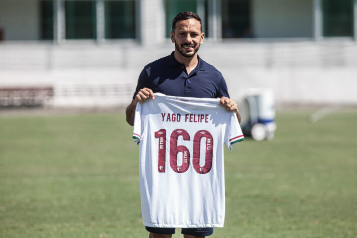 FECHADO - O Fluminense oficializou a saída de Yago Felipe rumo ao Bahia. Em uma postagem divulgada em suas redes sociais, o Tricolor agradeceu ao jogador de 28 anos por sua passagem no clube. Além disso, divulgou um vídeo com lances do volante defendendo a camisa tricolor. 