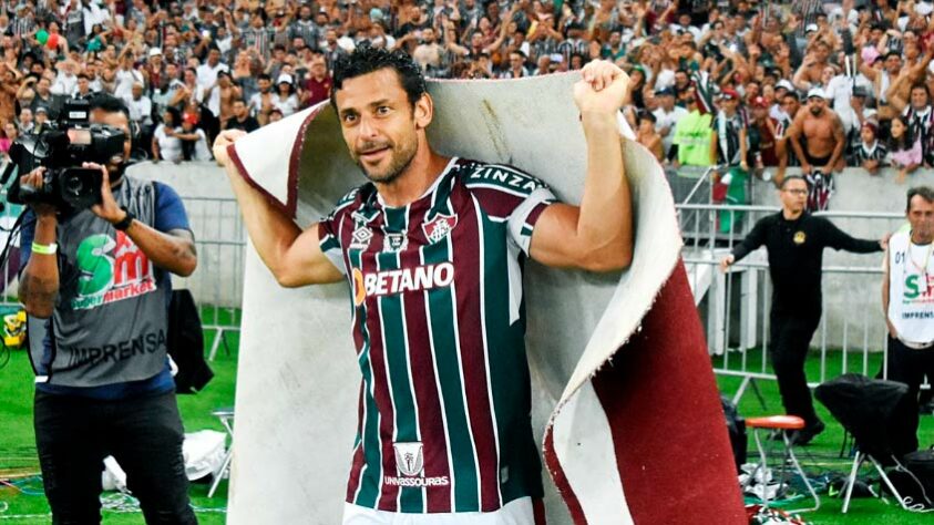 FRED tinha disputado a Copa do Mundo de 2006 pela Seleção Brasileira quando, em 2009, foi contratado para atuar no Fluminense. Após um início com lesões, o camisa 9 não decepcionou.