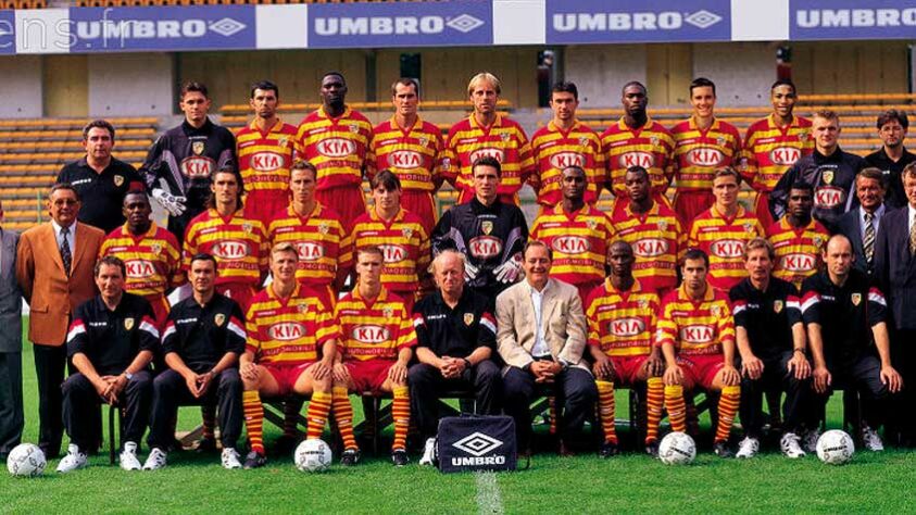 LENS (FRA): está há 25 anos sem vencer a Ligue 1, desde 1998