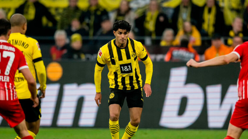 ESQUENTOU - O jornalista Fabrizio Romano afirmou que o jovem Mahmoud, do Borussia Dortmund, não vai continuar no clube aurinegro e deve sair do clube em junho.