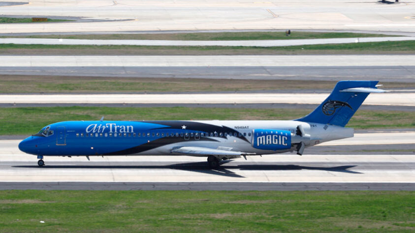 A franquia de basquete de Orlando possui um Boeing 737-300, utilizado para transportar os jogadores e comissão técnica do time durante as partidas da NBA.