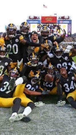 1º lugar (empate entre dois clubes): Pittsburgh Steelers - 6 títulos do Super Bowl