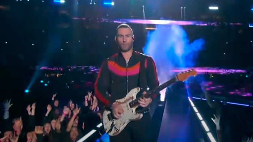 Super Bowl LIII (2019) - Maroon 5 ft. Travis Scott & Big Boi: em um ano marcado pelas recusas de grandes bandas - por conta da polêmica envolvendo os protestos antirracistas de Colin Kaepernick -, coube à banda estadunidense comandar o show do intervalo. Musicalmente, nenhuma surpresa, mas os efeitos com fogo e a 'chegada' de Travis Scott em um meteoro elevaram o nível do show. 