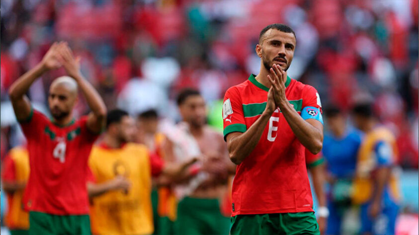 Romain Ghanem Saïss - capitão do Marrocos: o líder da semifinalista da última Copa usou seu voto para agradar a seu companheiro de equipe, o lateral-direito Hakimi. 