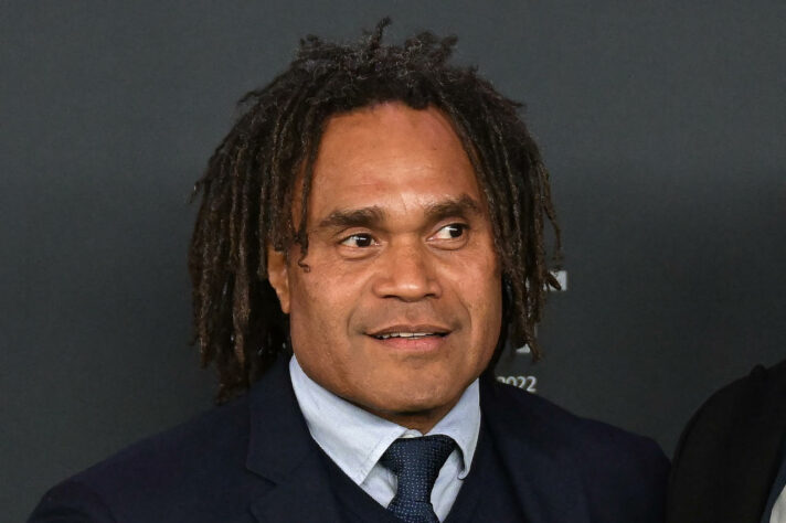 Christian Karembeu foi um meia que conquistou a Copa do Mundo de 1998 pela França.