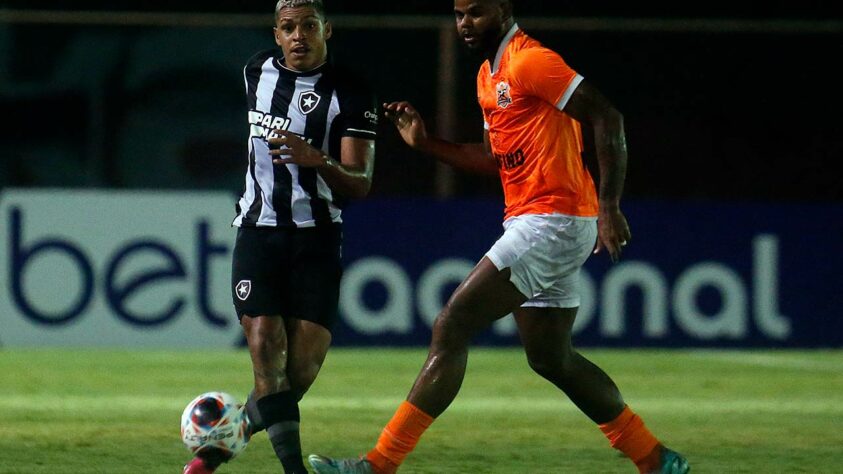 Botafogo e Nova Iguaçu se enfrentaram na noite desta quarta-feira, na Ilha, em partida válida pelo Campeonato Carioca. O time de Luís Castro não conseguiu concretizar as oportunidades criadas, e o jogo terminou empatado em 0 a 0. 