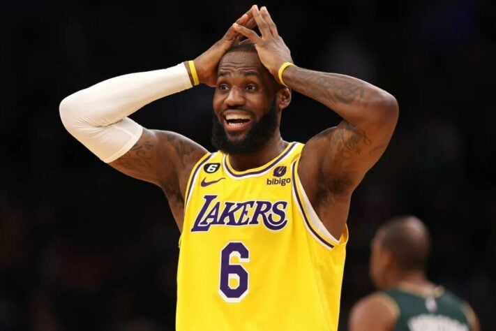 4ª posição: Lebron James (Estados Unidos): Los Angeles Lakers (basquete) - recebe 119,5 milhões (aproximadamente R$ 597,5 milhões)