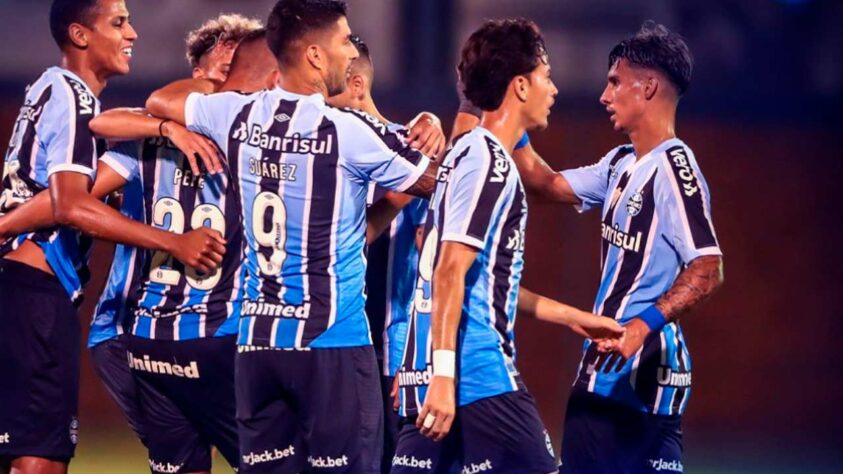 1º - Grêmio - 100% de aproveitamento (6 jogos, 6 vitórias, 0 empate e 0 derrota / 13 gols marcados e 2 sofridos)