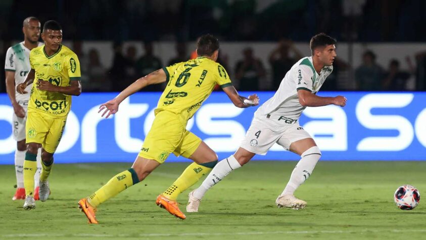 Mirassol - Jogo fraco tecnicamente, até conseguiu segurar o meio-campo do Palmeiras no início, mas viu Giovani entrar e desequilibrar.