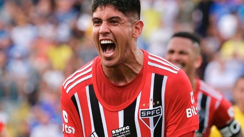 O São Paulo marcou um gol nos acréscimos, com o zagueiro Alan Franco, e conseguiu vencer o Santo André por 1 a 0 no estádio Bruno José Daniel, na tarde deste domingo (5), pela sexta rodada do Campeonato Paulista. Veja as notas. (por Rafaela Cardoso)