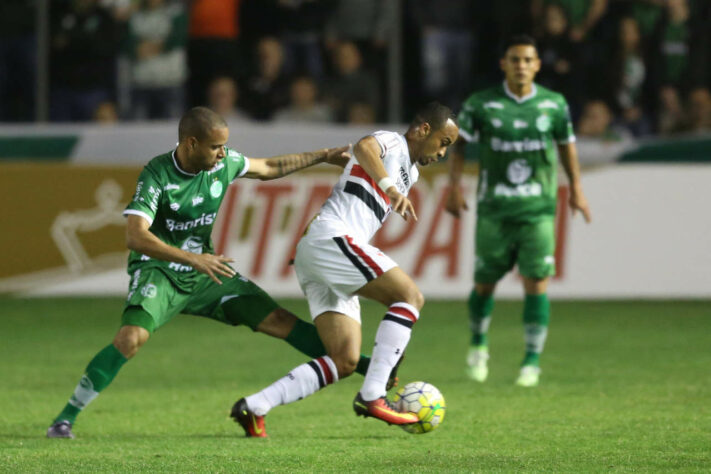 O ano não tinha terminado ainda. Pelas oitavas de final da Copa do Brasil, o Tricolor enfrentou o Juventude. Fora de casa, perdeu por 2 a 1. Resultado até que reversível. Mas no Morumbi, o clube só conseguiu ficar no 1 a 0 contra o adversário, na época na Série C. E disse mais um adeus prematuro. 