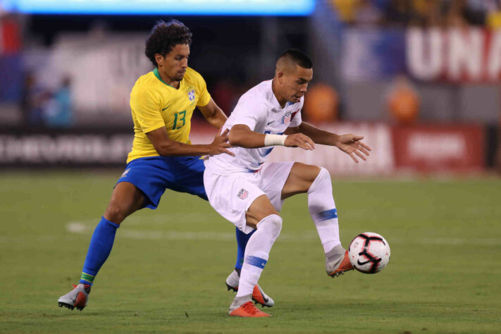 Marquinhos (zagueiro) - Clube que jogava: Paris Saint-Germain (França) - Idade em 2018: 24 anos - Jogou como titular / Clube atual: Paris Saint-Germain (França) - Convocado para a Copa de 2022.