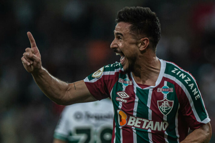 FECHADO - O atacante Willian Bigode não faz mais parte do elenco do Fluminense. O jogador foi emprestado ao Athletico até o final da temporada. Segundo o clube das Laranjeiras, a transferência foi um pedido do experiente jogador, de 36 anos, cujo contrato com o Tricolor é até dezembro de 2023.