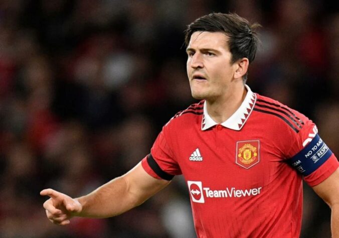 ESQUENTOU - O Paris Saint-Germain quer contratar o zagueiro Harry Maguire, do Manchester United. Segundo o "The Sun", o clube francês ofereceu cerca de 50 milhões de libras (R$ 313 milhões), 30 milhões de libras a menos que o Red Devils pagou ao Leicester em 2018. 