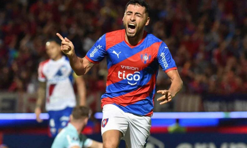 12º lugar: Cerro Porteño (Paraguai): 24,3 milhões de euros (R$ 134,1 milhões) – 30 jogadores no elenco.