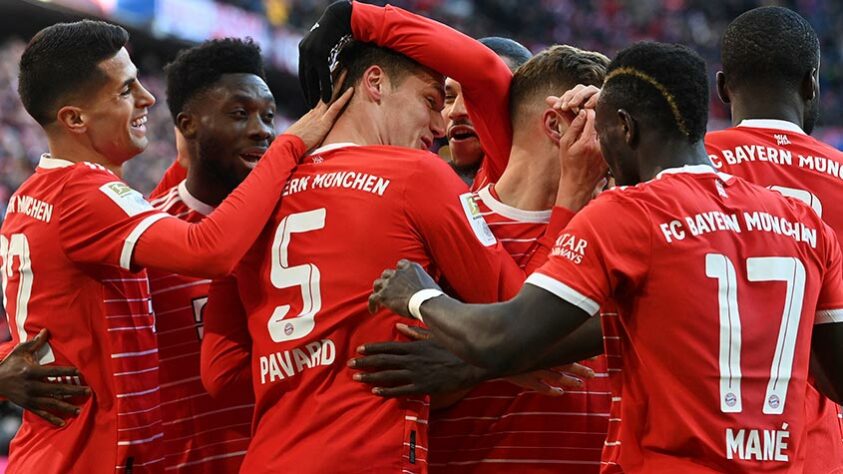 7º lugar: Bayern de Munique (ALE): 929 milhões de euros (R$ 5,18 bilhões) – 42 jogadores no elenco.