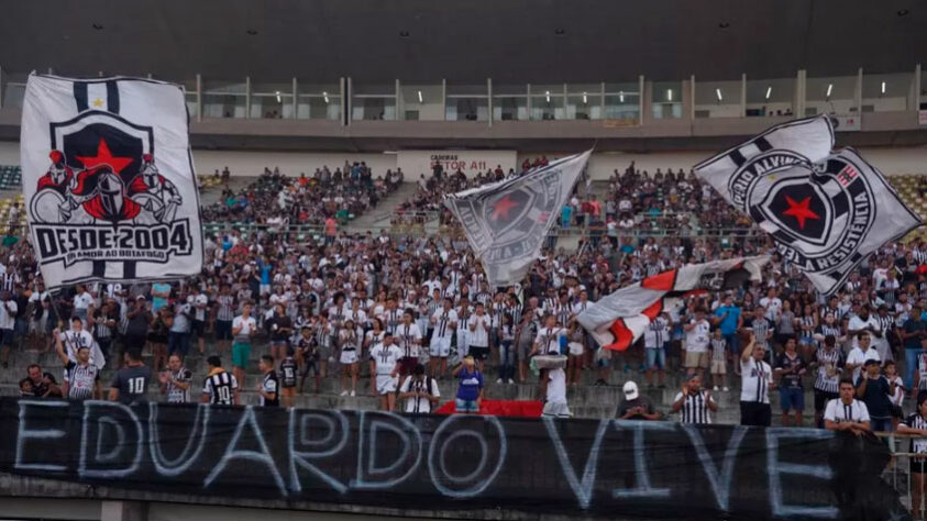 49º lugar - Botafogo-PB: 346.759 inscritos no geral (92.000 no Facebook, 40.854 no Twitter, 133.405 no Instagram, 30.700 no YouTube e 49.800 no TikTok)