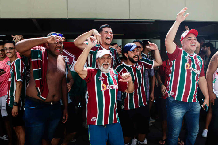 Os tricolores também aproveitaram para provocar o rival Flamengo. 