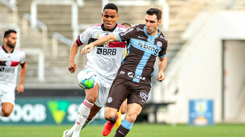 O Flamengo paseou na neo Química Arena e posteriormente seria campeão brasileiro. Naquela época, o Corinthians não perdia um jogo sofrendo cinco gols como mandante há 15 anos. O último havia sido em 2005, em derrota também por 5 a 1 para o São Paulo, no Pacaembu, pelo Brasileirão.