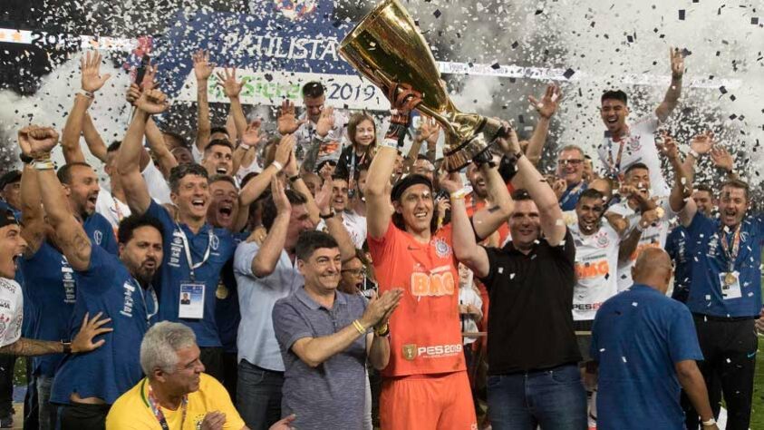 São Paulo - Corinthians-SP: 30 títulos - último em 2019