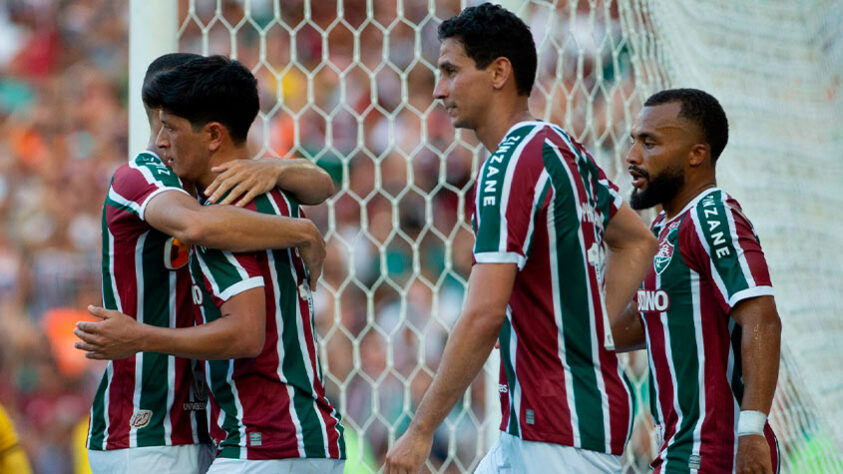 1, 2, 3, 4, 5, 6, 7! Não perca as contas: o Fluminense deu show neste sábado e goleou o Volta Redonda por 7 a 0, no Maracanã, pela semifinal do Campeonato Carioca. Entre os muitos destaques, Germán Cano, autor de quatro gols. Confira as notas! (Por Matheus Dantas - matheusdantas@lancenet.com.br)