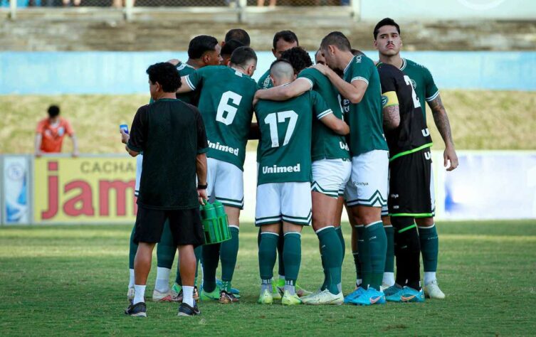 Goiás: Sobe - Apodi. Entrou inspirado, perdeu uma boa chance, mas continuou tentando. Marcou um golaço que fechou o placar da vitória. Desce - Zé Ricardo. Cometeu alguns erros grandes, mas o principal foi a quase entregada para Róger Guedes.