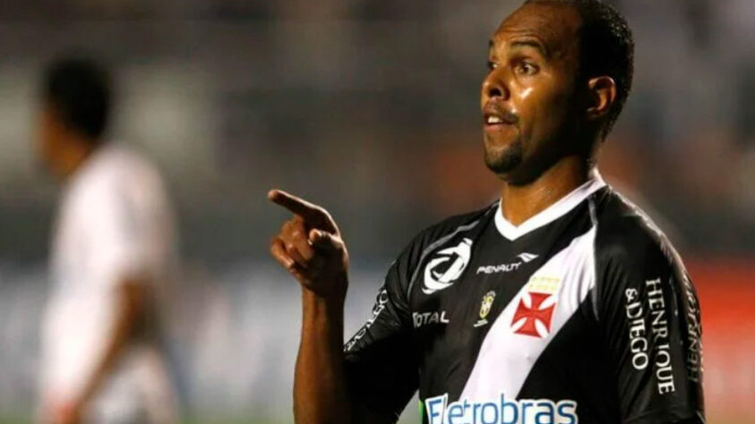 Henrique &  Diego (Vasco) - Na Libertadores de 2012, a dupla sertaneja estampou as mangas da camisa do Vasco.