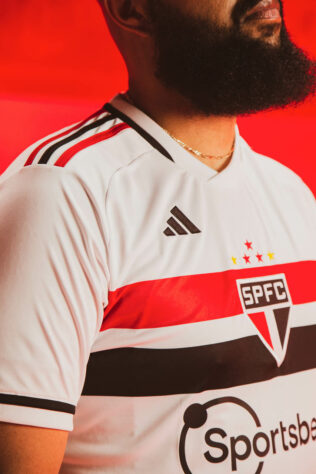 GALERIA: Veja ensaio feito para o lançamento da nova camisa do São Paulo