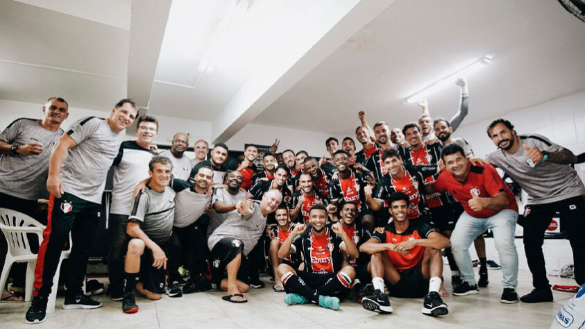 Joinville - Posição final no estadual: 9º colocado fora da zona de classificação às quartas de final (se classificam para a Copa apenas campeão e vice).