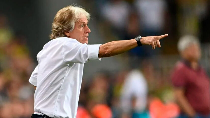 No Fenerbahçe, Jorge Jesus fez sua estreia novamente em uma fase preliminar da Champions, com mais uma decepção. A equipe perdeu para o Dínamo Kiev e foi eliminada com placar agregado de 2 a 1