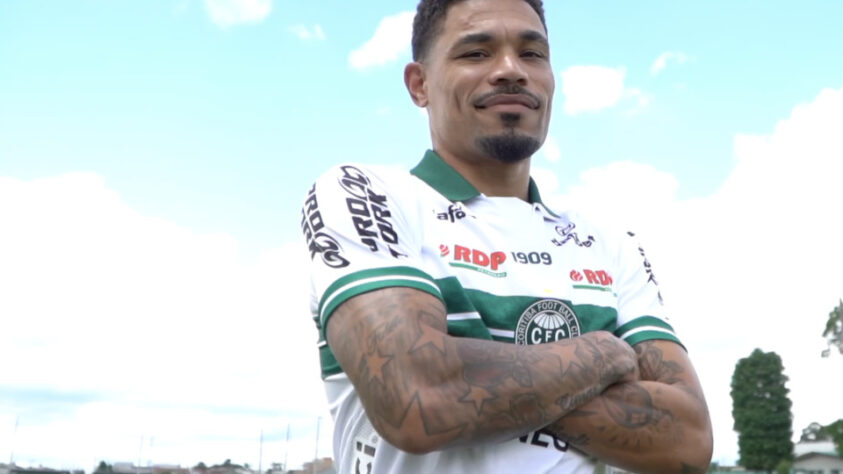 Júnior Urso (33 anos) - Final de contrato: 31/12/2023 - volante do Coritiba
