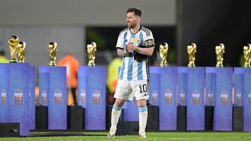 3º: Lionel Messi (Argentina), atacante - 800 gols