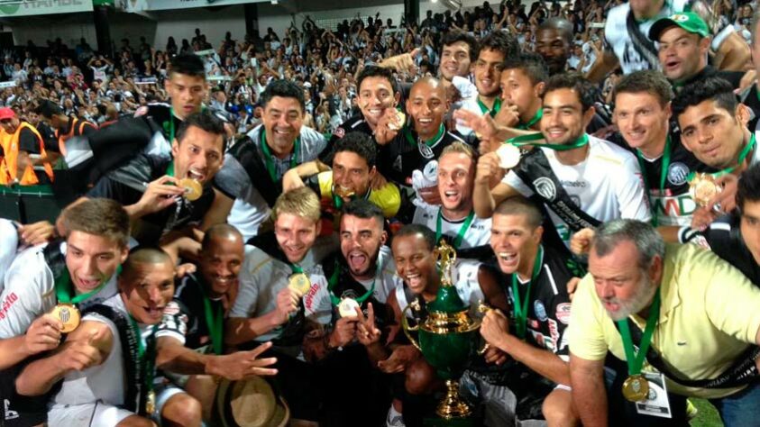 Operário-PR - último título do Campeonato Paranaense em 2015