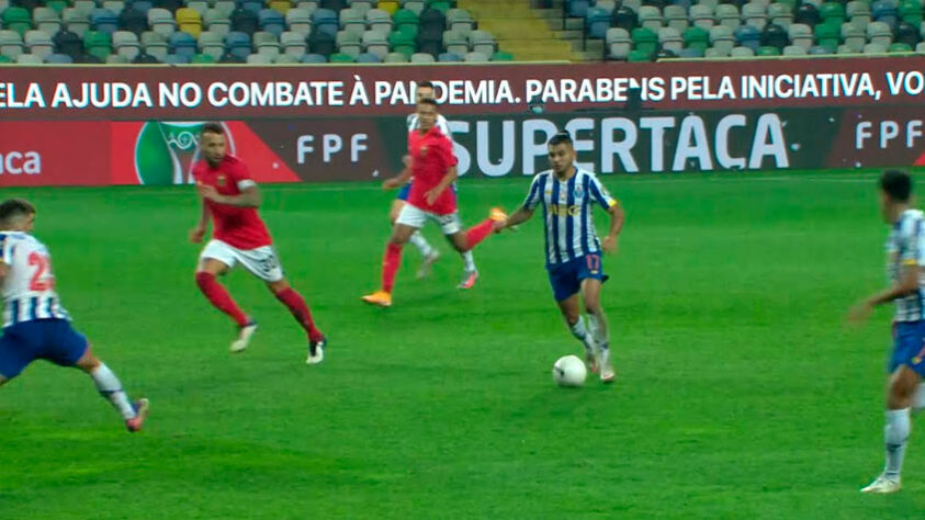 Outra decepção em seu retorno ao Benfica foi perder o título da Supertaça de Portugal para o Porto após derrota por 2 a 0