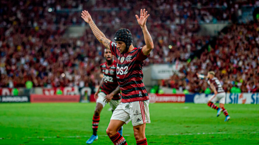 Rafinha - Após anos de Bayern, Rafinha chega no Brasil de maneira mágica, faz parte do esquadrão rubro-negro de 2019, e segue fazendo sua história, agora pelo São Paulo.