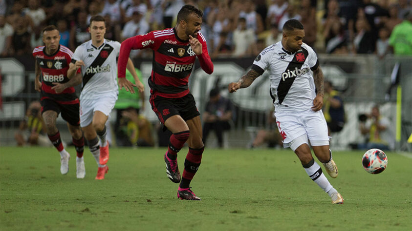 O Vasco está eliminado do Campeonato Carioca. O time lutou até o fim, mas foi derrotado novamente para o Flamengo - dessa vez, por 3 a 1. Confira as notas a seguir. (Por Núcleo Vasco - reportervasco@lancenet.com.br)