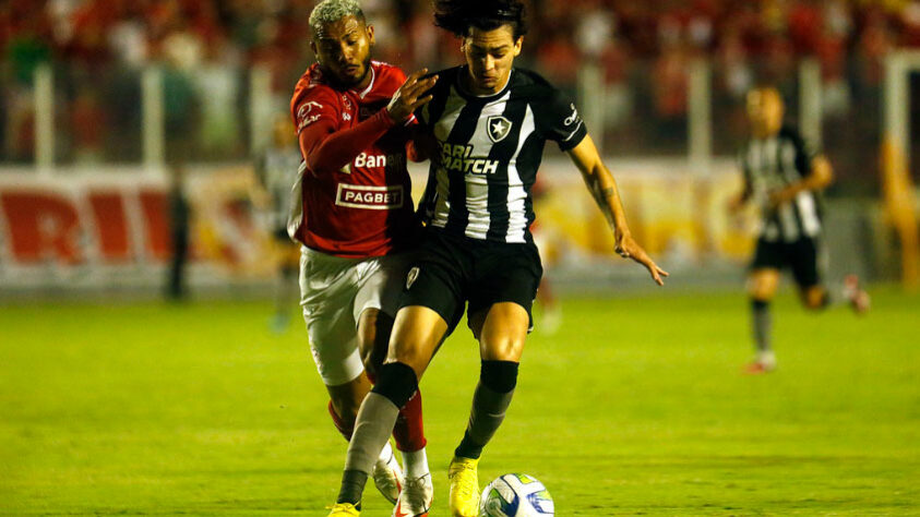 Com gol salvador de Adryelson nos minutos finais, Botafogo empatou com Sergipe por 1 a 1 no Batistão e se classificou para segunda fase da Copa do Brasil. O time de Luís Castro cometeu erros defensivos, mas conseguiu "sobreviver" na competição.  