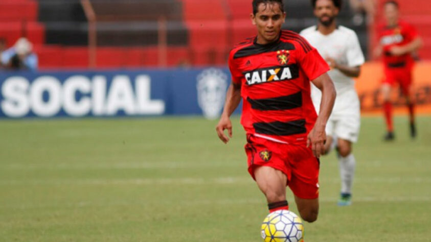 Everton Felipe (meia-atacante / 25 anos) – o brasileiro está sem clube desde que deixou o Sport em janeiro de 2023