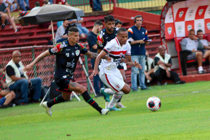 Robinho, 28 anos - Posição: atacante - Clube: Botafogo-SP - Contrato até: dezembro de 2023 / O atacante se destacou no Paulistão pela facilidade na execução de dribles e pela aplicação tática, recompondo a marcação pelo lado direito do campo. Marcou quatro gols em nove jogos disputados na competição. 