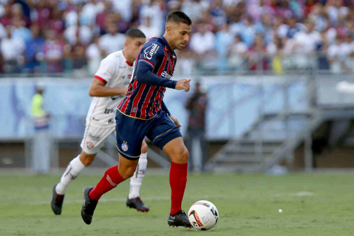 30º lugar: Nicolás Acevedo (volante - Bahia - 23 anos) - Valorizou 2,5 milhões de euros (R$ 13,7	milhões) / Valor de mercado atual:	5 milhões de euros (R$ 27,4 milhões) / Aumento de 100 % com relação ao valor anterior