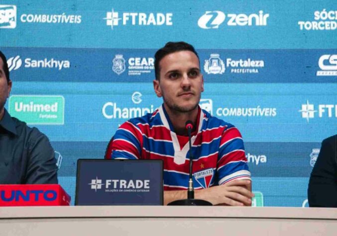 Fortaleza - seis contratações: Yago Pikachu, lateral-direito (brasileiro / estava no Shimizu S-Pulse-JAP, contratado por empréstimo); Tomás Pochettino (foto), meia (argentino / estava no Austin-EUA; valor da contratação não divulgado); Júnior Santos, atacante (brasileiro / estava no Sunfrecce Hiroshima-JAP, contratado por US$ 712 mil); Christian Bernardi, atacante (argentino / estava no Colón-ARG, contratado por US$ 205 mil); Wesley Braga, atacante (brasileiro / estava no SK Dnipro-1-UKR, contratado a custo zero); Juan Martín Lucero, atacante (argentino / estava no Colo-Colo-CHI, contratado por US$ 1,2 milhões).