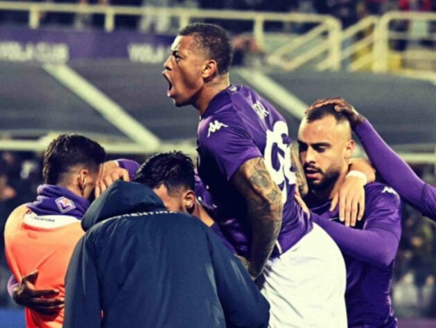 14º lugar - Fiorentina (Itália, nível 4): 203 pontos.