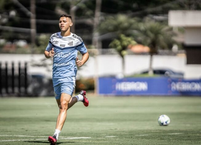 ESQUENTOU - O Monaco igualou a proposta feita do Chelsea pelo atacante Deivid Washington. Ambas as equipes ofereceram 16 milhões de euros fixos (cerca de R$ 85,8 milhões), e 4 milhões de euros (aproximadamente R$ 21,4 milhões) em bonificações por metas esportivas. Agora, o jovem precisa escolher onde deseja jogar diante das duas propostas. 